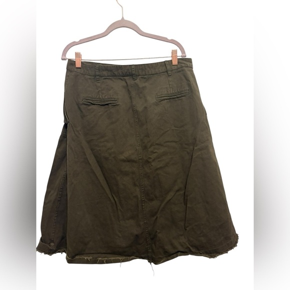 Zara Khaki A-Line Skirt with Floral Accent - Picture 3 of 4